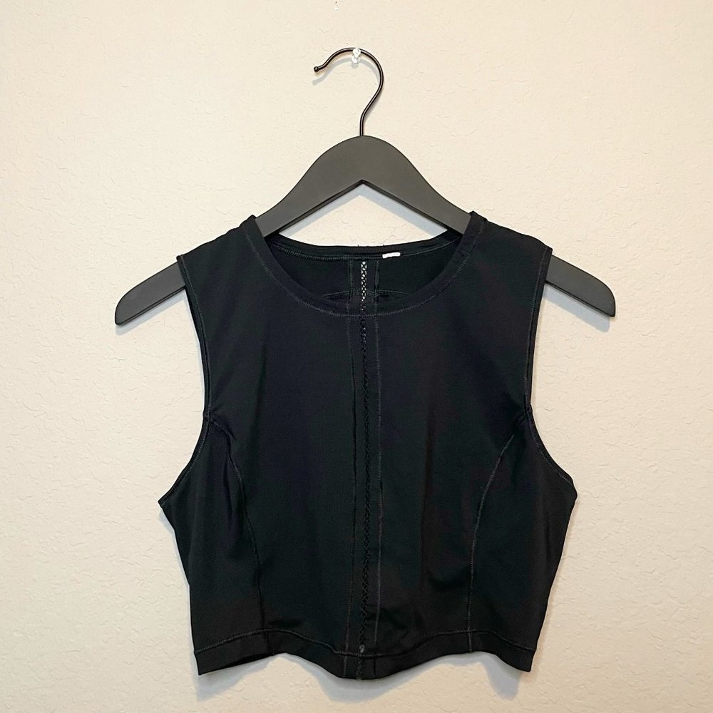 EUC lululemon Sculpt It Crop Tank